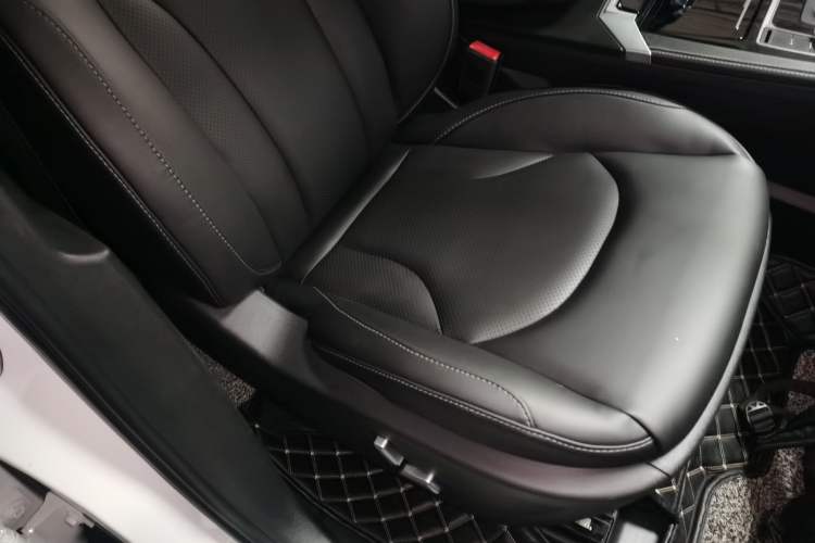 Used Zotye Domy X7 2018 2.0T Automatic Prestige Edition Right Front Seat