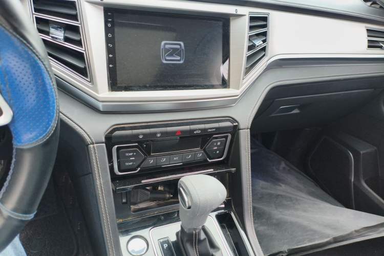 Used Zotye Domy X7 2017 1.8T DCT Luxury Model Audio And AC Panel