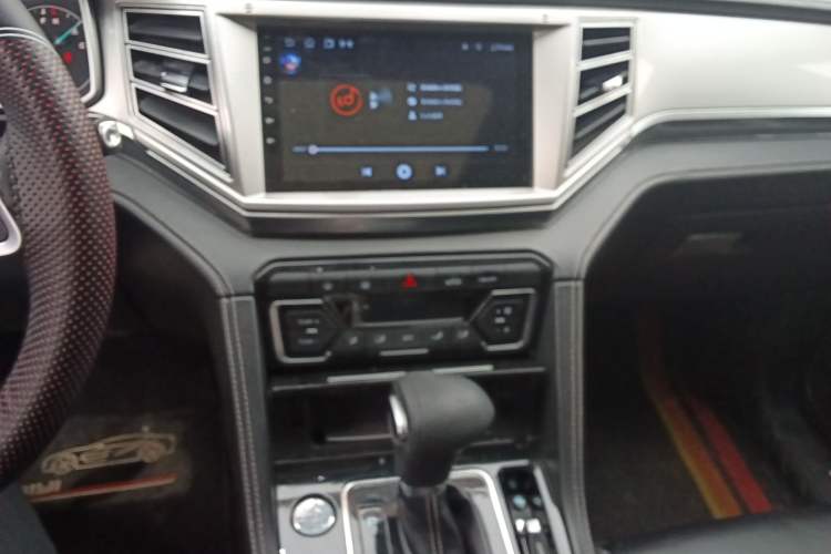 Used Zotye Domy X7 2017 1.8T DCT Luxury Model Audio And AC Panel