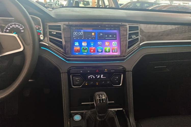 Used Zotye Domy X7 2017 1.8T Manual Luxury Model Audio And AC Panel