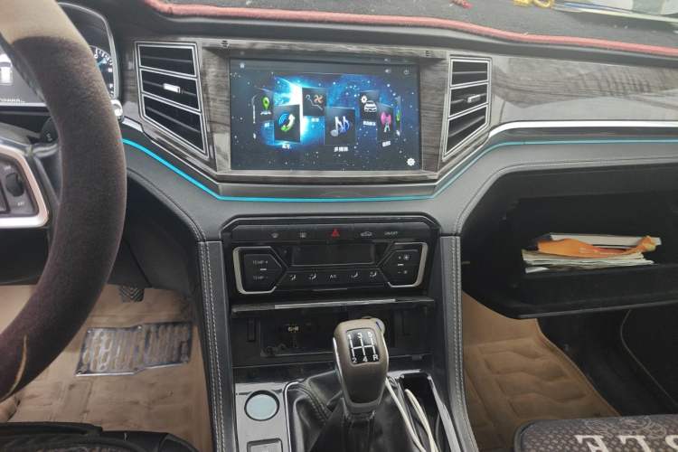 Used Zotye Domy X7 2017 1.8T Manual Luxury Model Audio And AC Panel