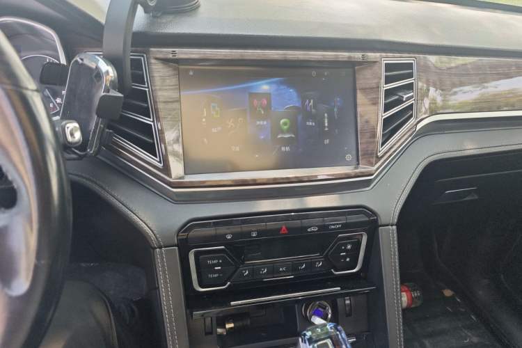 Used Zotye Domy X7 2017 1.8T Manual Luxury Model Audio And AC Panel