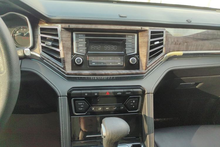 Used Zotye Domy X7 2017 1.8T DCT Luxury Model Audio And AC Panel