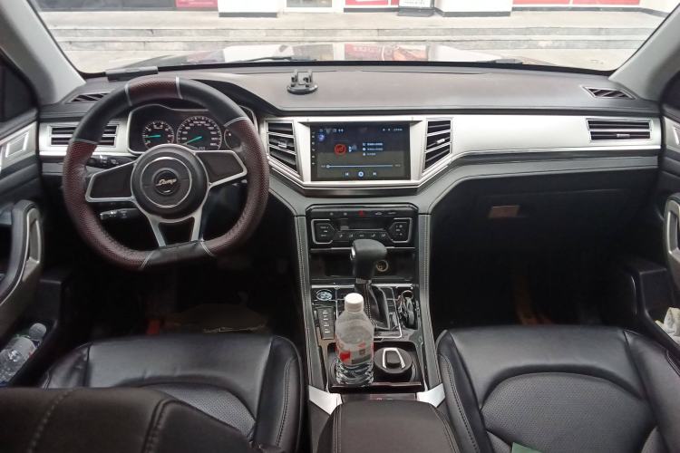 Used Zotye Domy X7 2017 1.8T DCT Luxury Model Center Console