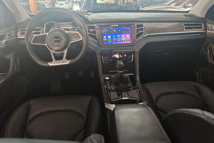 Used Zotye Domy X7 2017 1.8T Manual Luxury Model Center Console
