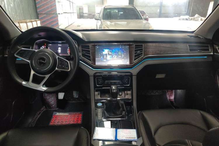 Used Zotye Domy X7 2017 1.8T Manual Luxury Model Center Console