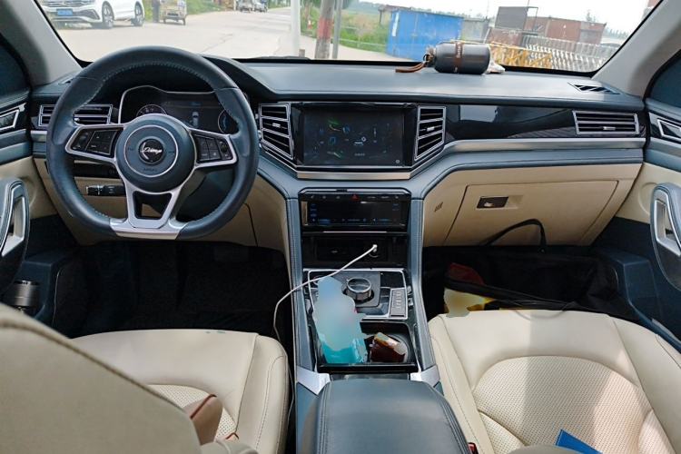 Used Zotye Domy X7 2017 2.0T DCT Ultimate Edition Center Console