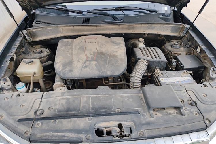 Used Zotye Domy X7 2017 2.0T DCT Ultimate Edition Engine Bay