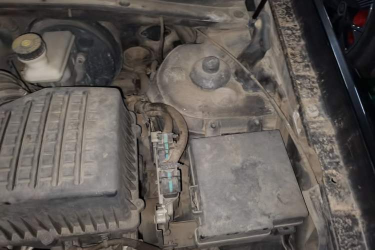 Used Zotye Domy X7 2017 1.8T DCT Prestige Model Engine Bay Left