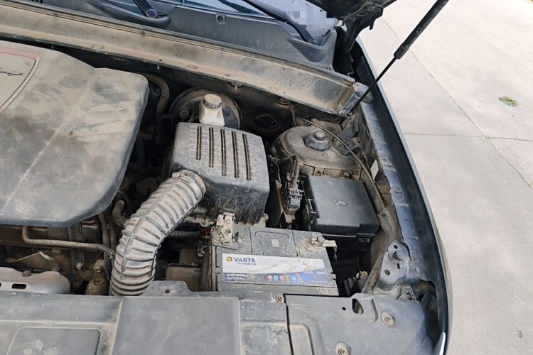 Used Zotye Domy X7 2017 2.0T DCT Ultimate Edition Engine Bay Left
