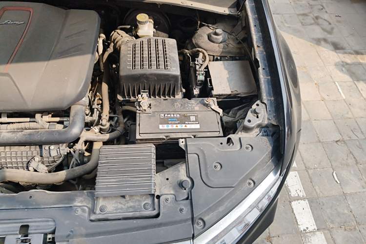 Used Zotye Domy X7 2017 1.8T DCT Luxury Model Engine Bay Left