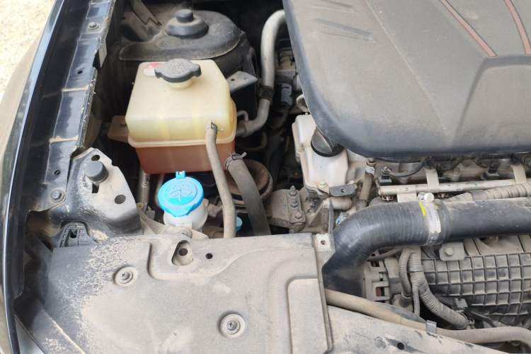 Used Zotye Domy X7 2017 1.8T DCT Luxury Model Engine Bay Right