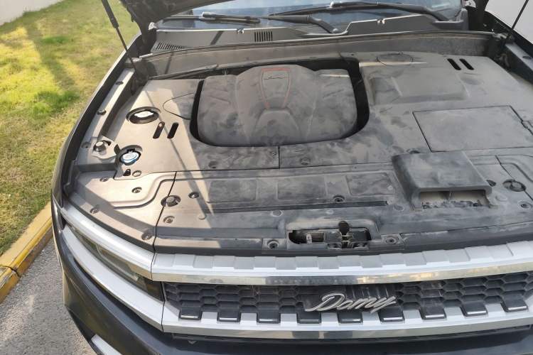 Used Zotye Domy X7 2017 1.8T DCT Prestige Model Engine Bay Right