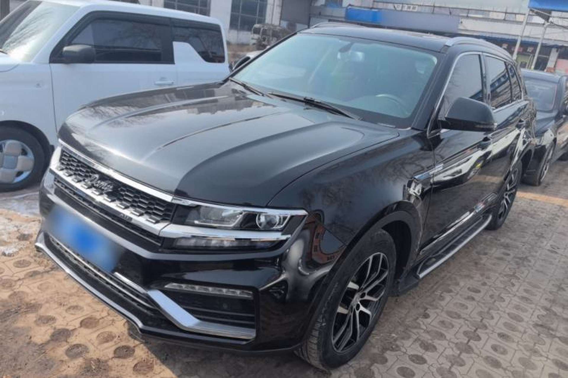 Used Zotye Domy X7 2017 1.8T DCT Luxury Model Front Left 45 Deg
