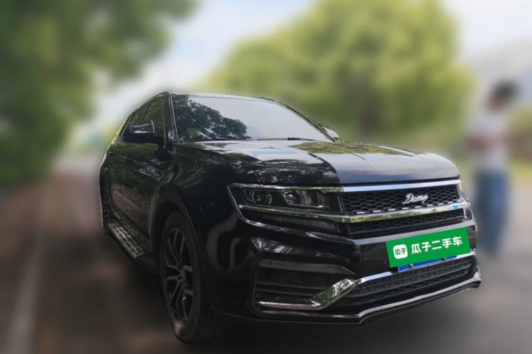Used Zotye Domy X7 2017 1.8T DCT Supreme Model Front Right 45 Deg