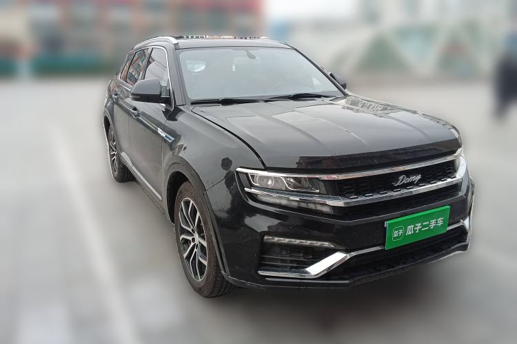 Used Zotye Domy X7 2017 1.8T DCT Luxury Model Front Right 45 Deg
