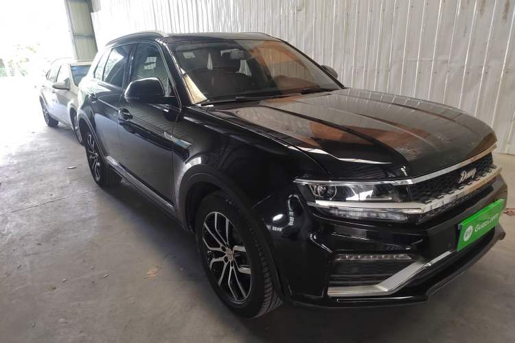 Used Zotye Domy X7 2017 1.8T Manual Luxury Model Front Right 45 Deg