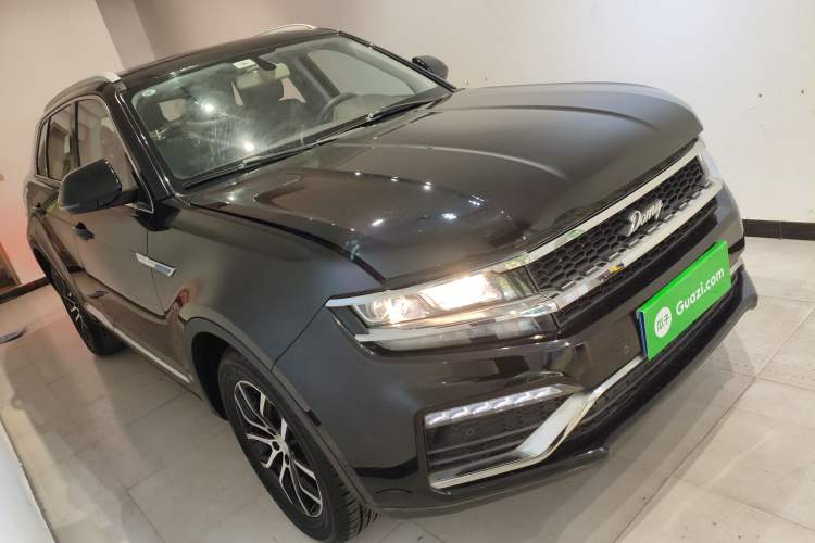 Used Zotye Domy X7 2017 Upgraded Edition 1.5T Manual Lushan Model Front Right 45 Deg