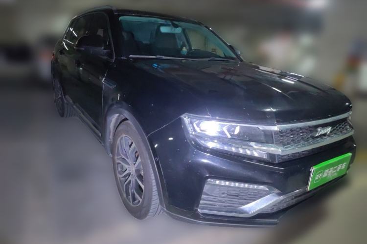 Used Zotye Domy X7 2017 Upgraded Edition 2.0T DCT Huangshan Model 7 Seats Front Right 45 Deg