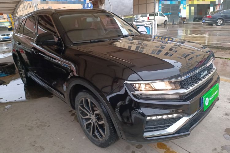Used Zotye Domy X7 2017 1.8T DCT Luxury Model Front Right 45 Deg