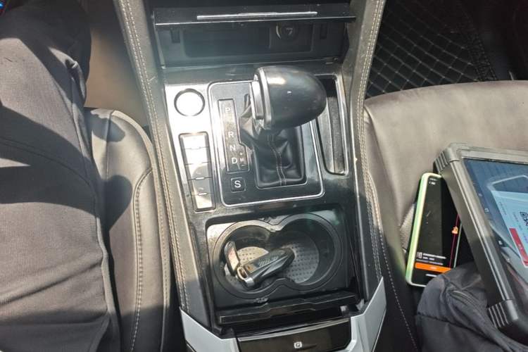 Used Zotye Domy X7 2017 Upgraded Edition 1.8T DCT Huashan Model Gear Lever