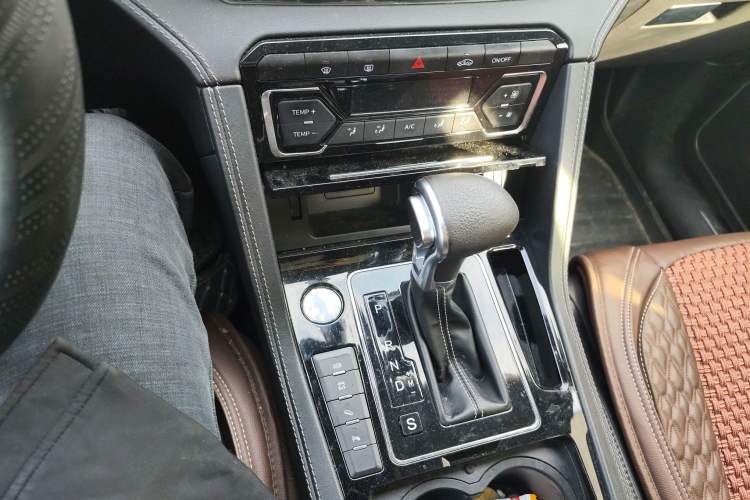 Used Zotye Domy X7 2017 1.8T DCT Prestige Model Gear Lever