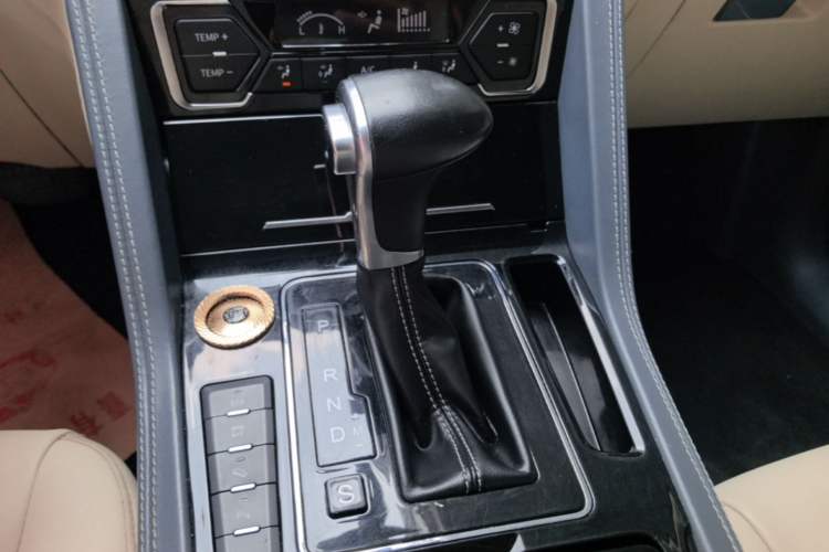 Used Zotye Domy X7 2017 1.8T DCT Prestige Model Gear Lever