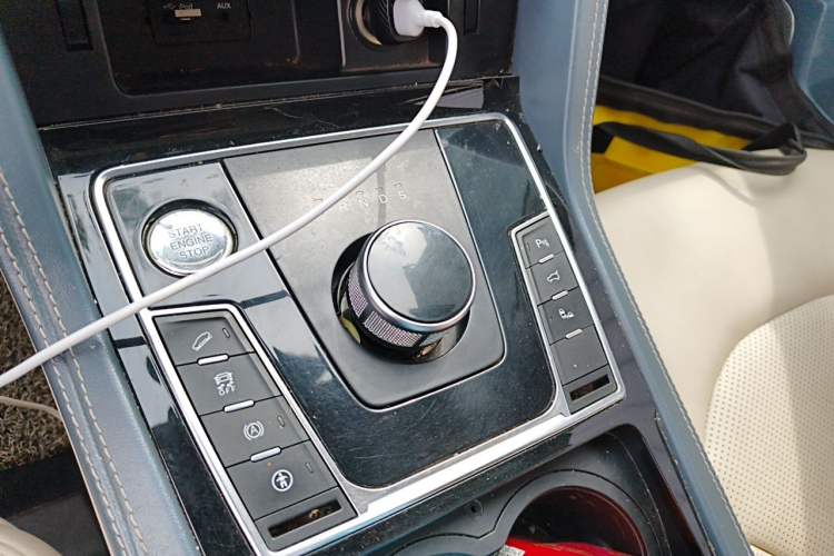 Used Zotye Domy X7 2017 2.0T DCT Ultimate Edition Gear Lever