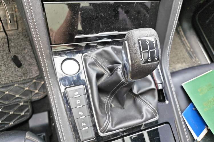 Used Zotye Domy X7 2017 1.8T Manual Luxury Model Gear Lever