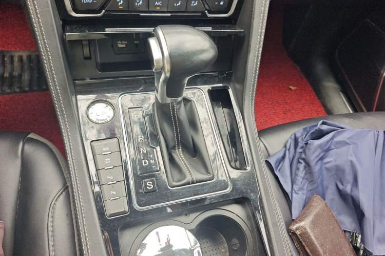 Used Zotye Domy X7 2017 1.8T DCT Prestige Model Gear Lever