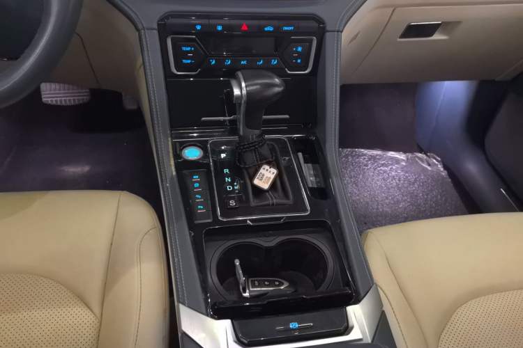 Used Zotye Domy X7 2017 1.8T DCT Prestige Model Gear Lever