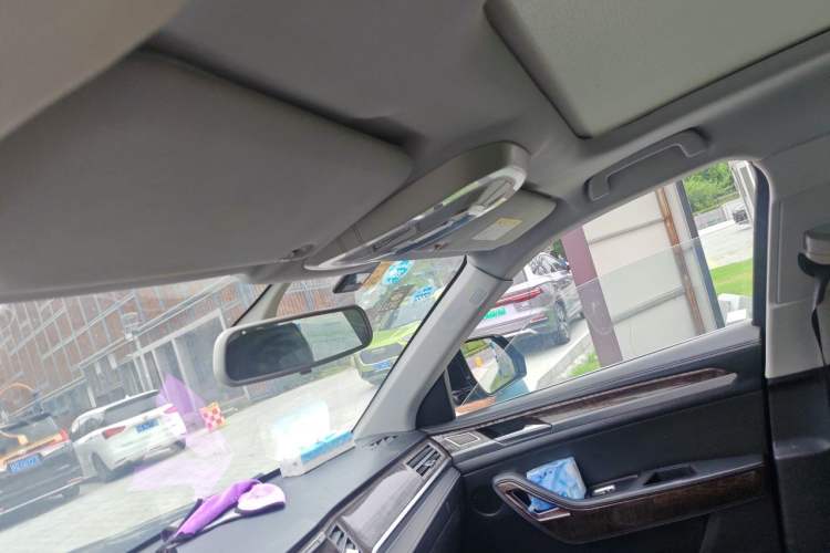 Used Zotye Domy X7 2017 1.5T Manual Luxury Model Headliner