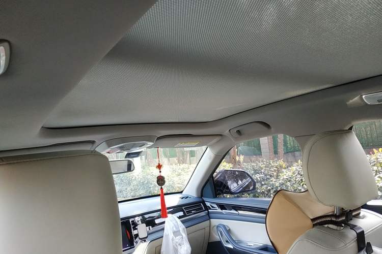 Used Zotye Domy X7 2017 Upgraded Edition 2.0T DCT Huangshan Model 7 Seats Headliner