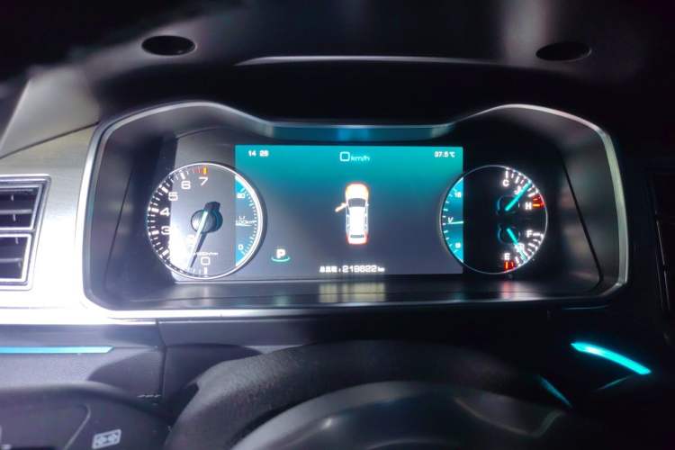 Used Zotye Domy X7 2017 Upgraded Edition 2.0T DCT Huangshan Model 7 Seats Instrument Cluster