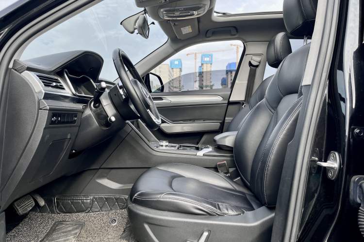 Used Zotye Domy X7 2017 2.0T DCT Ultimate Edition Interior 3