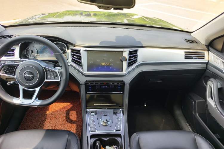 Used Zotye Domy X7 2017 Top-Grade Model 2.0T DCT Tianshan Version Interior 3