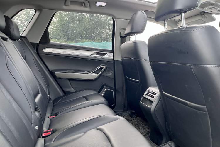 Used Zotye Domy X7 2017 2.0T DCT Ultimate Edition Interior 8