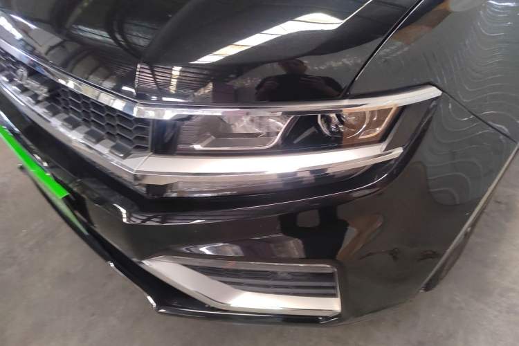 Used Zotye Domy X7 2017 1.8T Manual Luxury Model Left Front Headlight