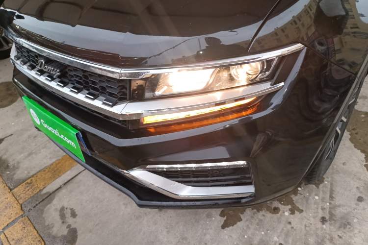 Used Zotye Domy X7 2017 1.8T DCT Luxury Model Left Front Headlight