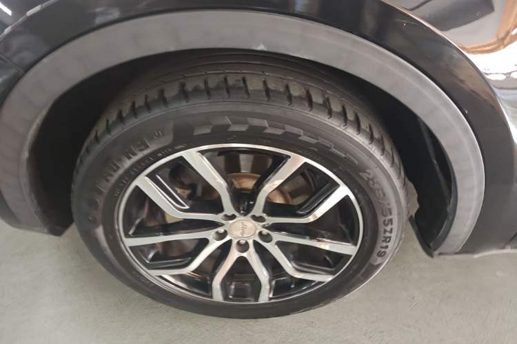 Used Zotye Domy X7 2017 1.8T Manual Luxury Model Left Front Wheel Hub