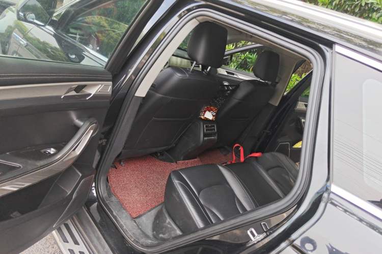 Used Zotye Domy X7 2017 1.8T DCT Supreme Model Left Rear Seat