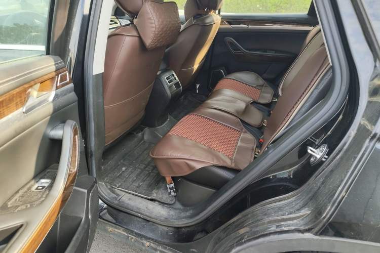 Used Zotye Domy X7 2017 1.8T DCT Prestige Model Left Rear Seat