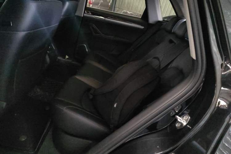 Used Zotye Domy X7 2017 1.8T Manual Luxury Model Left Rear Seat