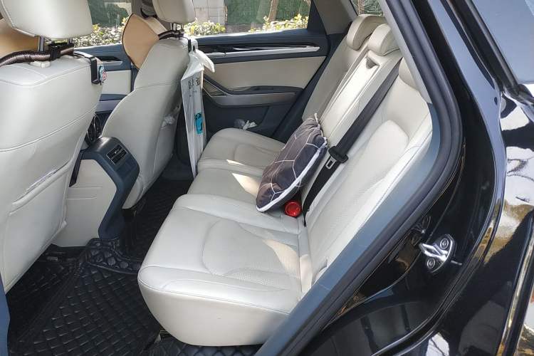 Used Zotye Domy X7 2017 Upgraded Edition 2.0T DCT Huangshan Model 7 Seats Left Rear Seat