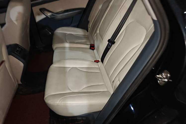Used Zotye Domy X7 2017 1.8T DCT Prestige Model Left Rear Seat