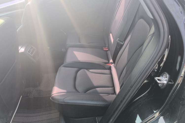 Used Zotye Domy X7 2017 1.8T DCT Luxury Model Left Rear Seat
