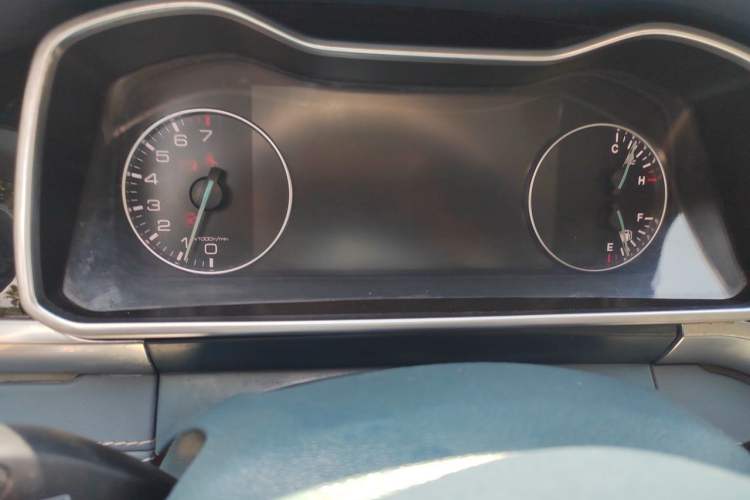 Used Zotye Domy X7 2017 2.0T DCT Ultimate Edition Odometer Close Up