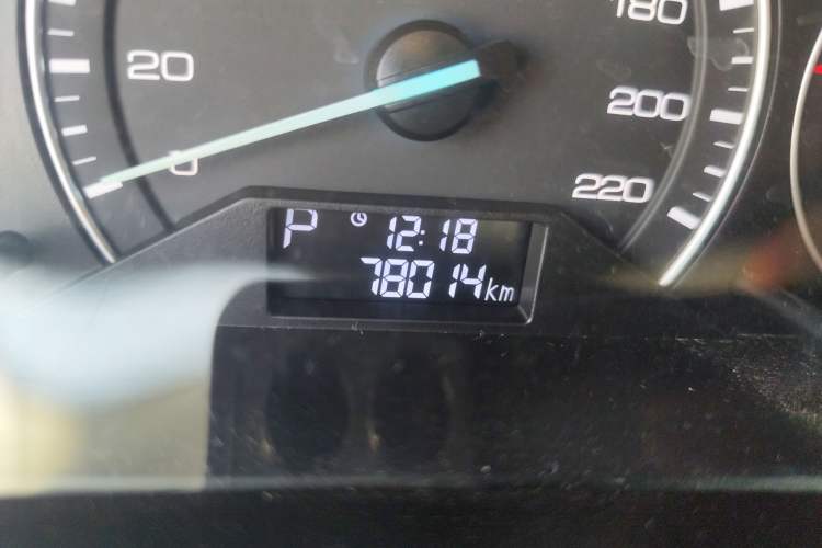Used Zotye Domy X7 2017 1.8T DCT Luxury Model Odometer Close Up