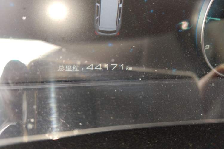 Used Zotye Domy X7 2017 Upgraded Edition 1.8T DCT Huashan Model Odometer Close Up