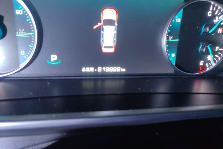 Used Zotye Domy X7 2017 Upgraded Edition 2.0T DCT Huangshan Model 7 Seats Odometer Close Up